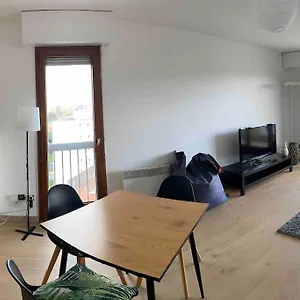 https://vaste-et-lumineux-t2.hotels-rhonealpes.com